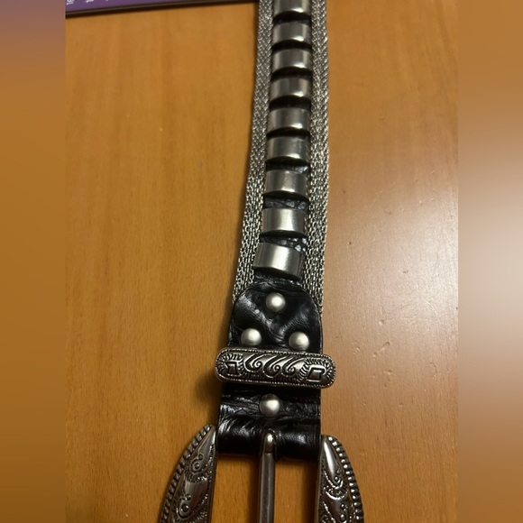 Rare Vintage Nanni heavy studded chainmail
"western" leather belt - Picture 5 of 16